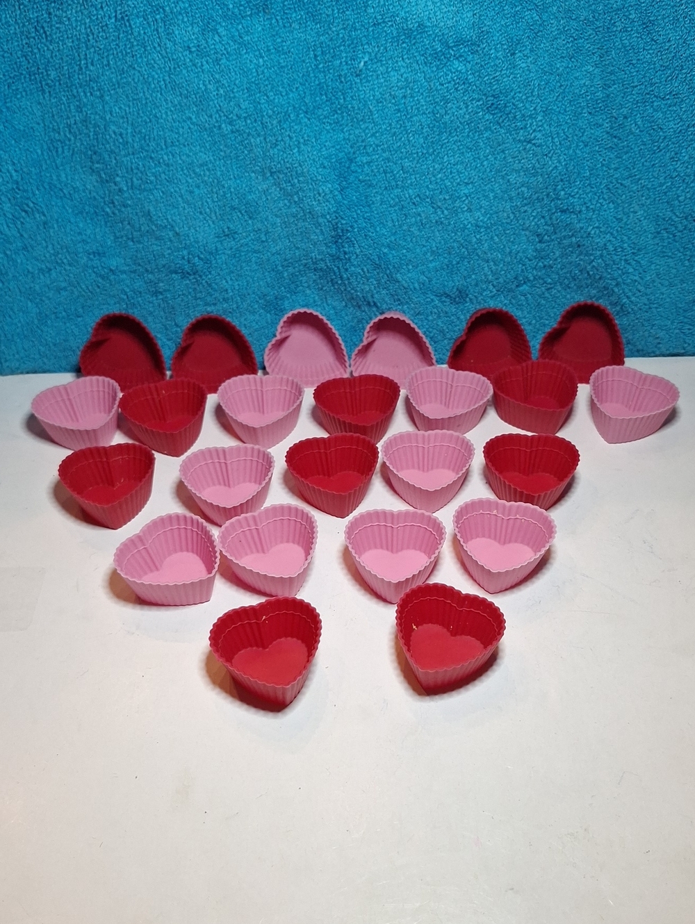 Wilton Heart-Shaped Silicone Cupcake Baking Cups - Red And Pink
